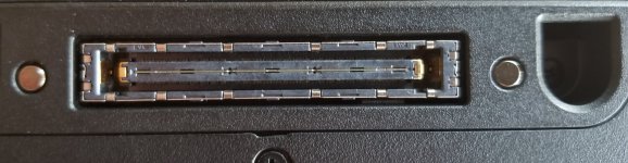 Dell Precision 3510 Dockingslot.jpg