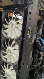 Platine mit RGB Kotakten ab PureBase 500.jpg Platine mit RGB Kotakten ab PureBase 500.jpg